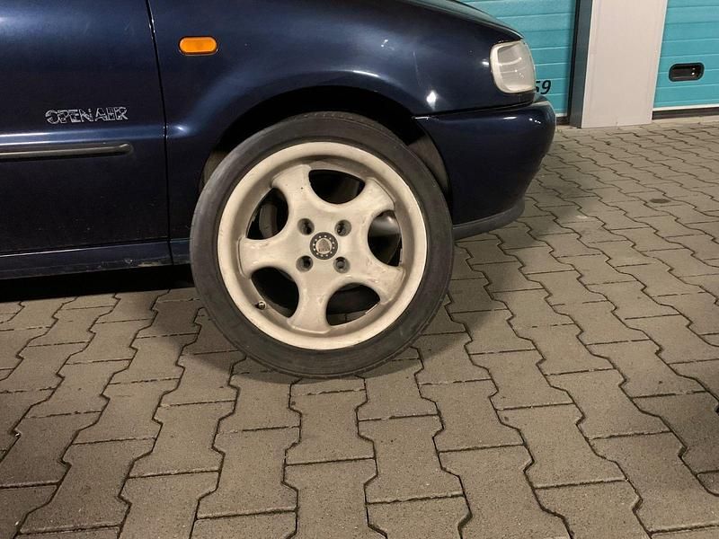 Gebraucht VW Polo 60 PS (44 kW) 1995 Blau Limousine