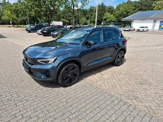 Używany Volvo EX40 Plus 185 kW (252 KM) 2025 Niebieski SUV