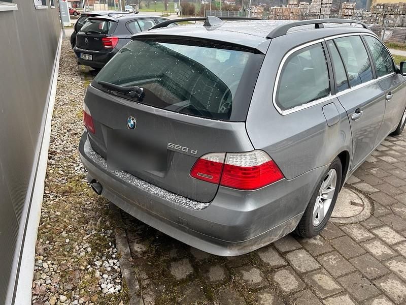 Gebraucht BMW 520 177 PS (130 kW) 2010 Silber Kombi