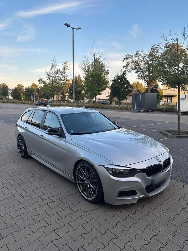 Gebraucht BMW 330 Basis 286 PS (210 kW) 2013 Silber Kombi