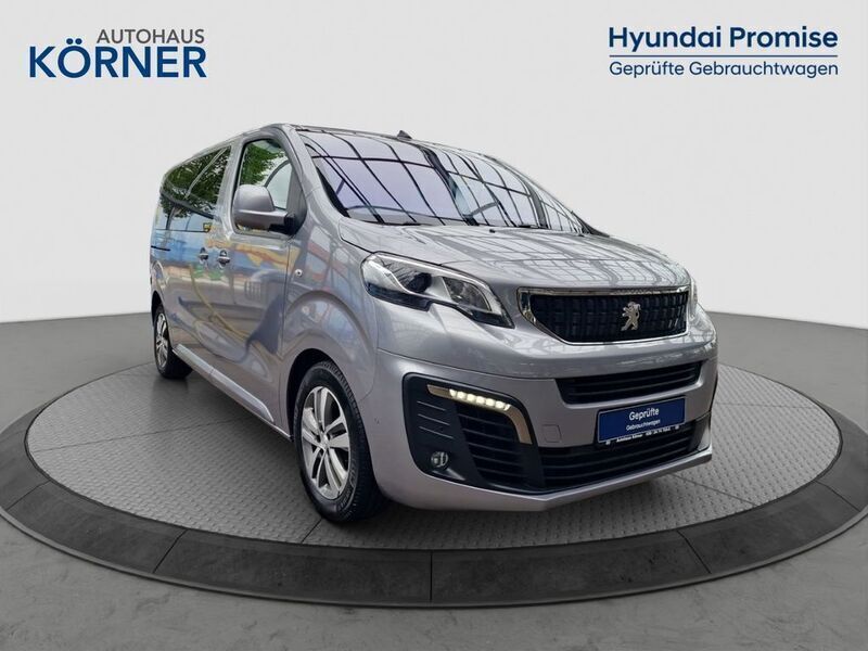 Grau Gebraucht 2021 Peugeot Traveller Business-Line Van / Kleinbus | 36.900 € (Fairer Preis) - Bild 1/4