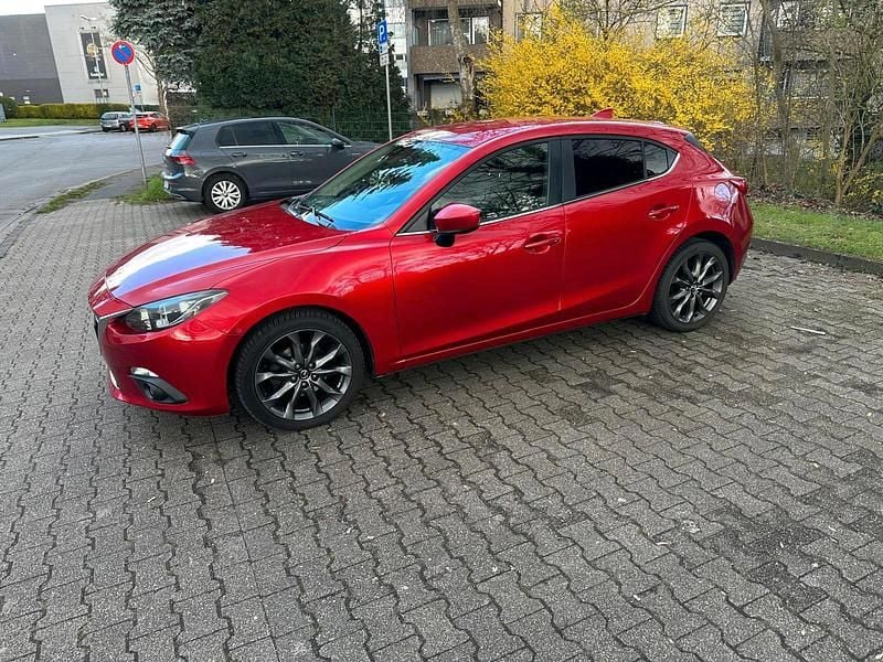 Gebraucht Mazda 3 105 PS (77 kW) 2016 Rot Limousine