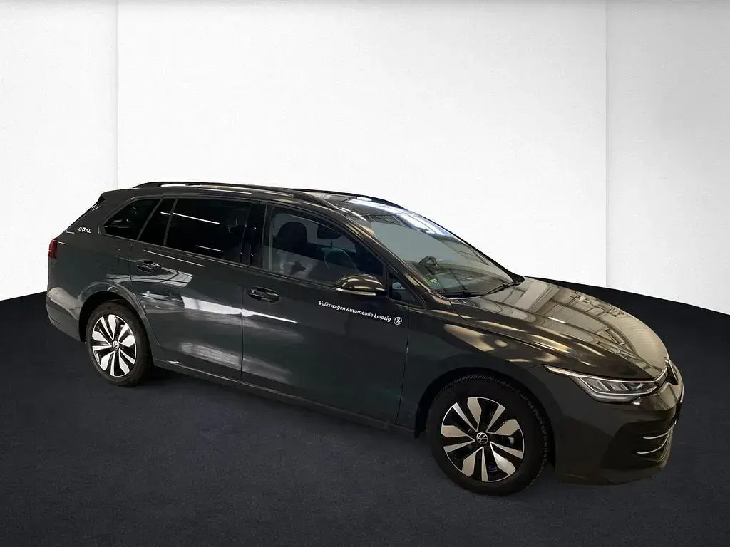 Gebraucht VW Golf VIII Goal 116 PS (85 kW) 2025 Grau Kombi
