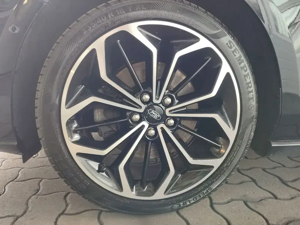 Usado Ford Focus ST-Line 150 CV (110 kW) 2022 Negro Berlina