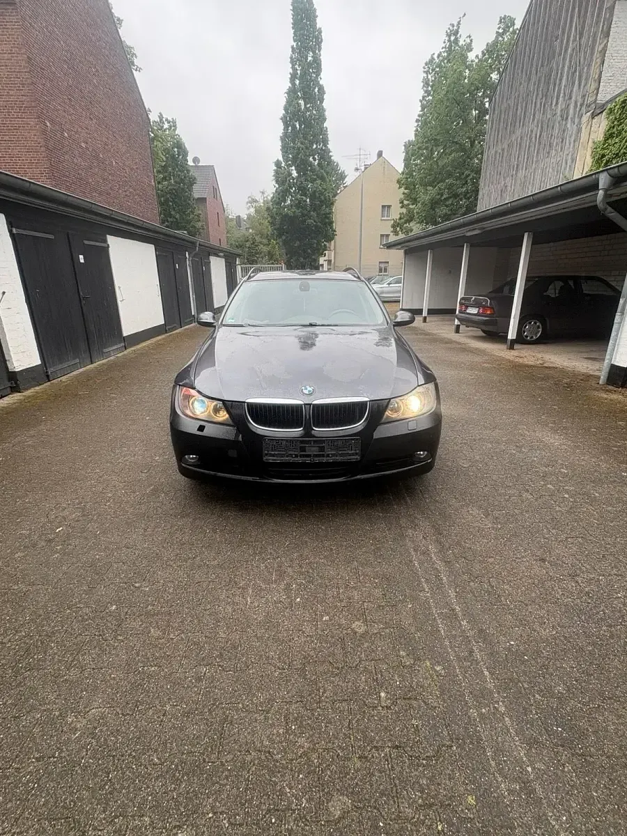 Gebraucht BMW 320 2007 Grau Kombi