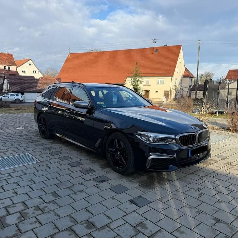 Schwarz Gebraucht 2018 BMW M550 Sport Line Limousine | 29.750 € (Guter Preis) - Bild 1/4