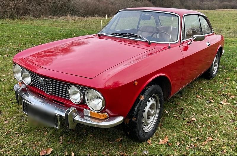 Rot Gebraucht 1975 Alfa Romeo 2000 Coupé | 22.000 € - Bild 1/4