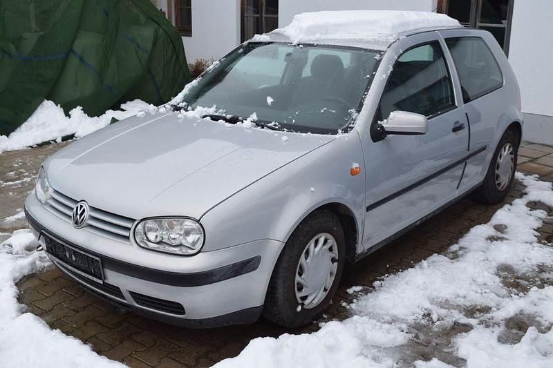 Gebraucht VW Golf IV 101 PS (74 kW) 1998 Silber Kleinwagen