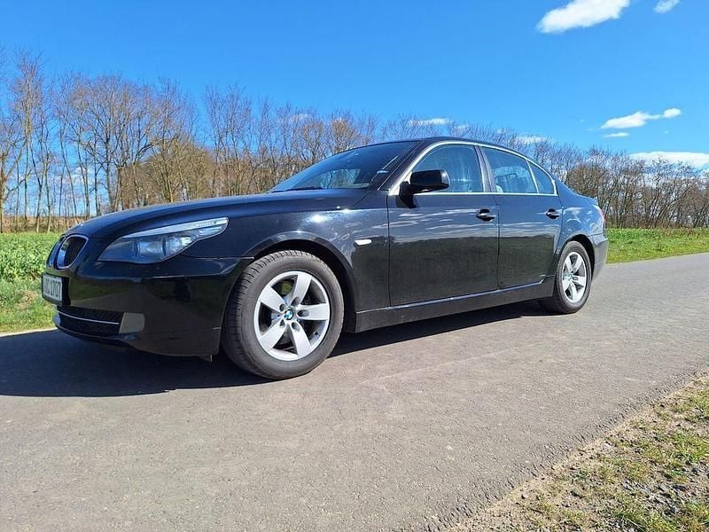Schwarz Gebraucht 2010 BMW 525 Limousine | 8.950 € (Superpreis) - Bild 1/4