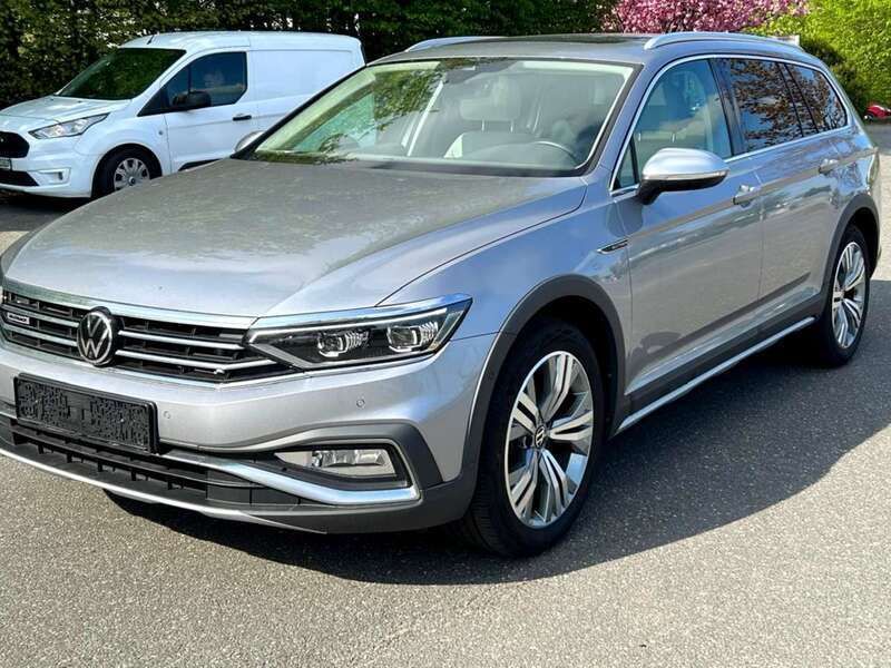 Grau Gebraucht 2022 VW Passat Alltrack Kombi | 34.400 € (Fairer Preis) - Bild 1/4