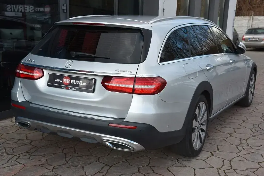 Gebraucht Mercedes E400 340 PS (250 kW) 2018 Grau Limousine
