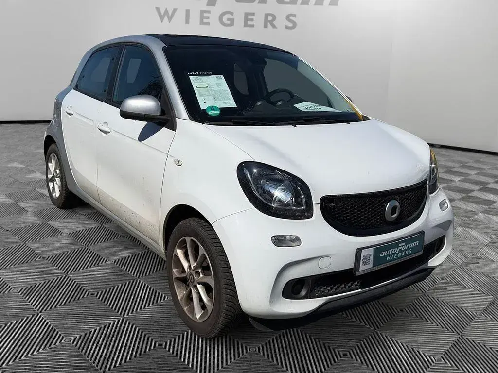 Gebraucht Smart ForFour Passion 71 PS (52 kW) 2017 Weiß Kleinwagen