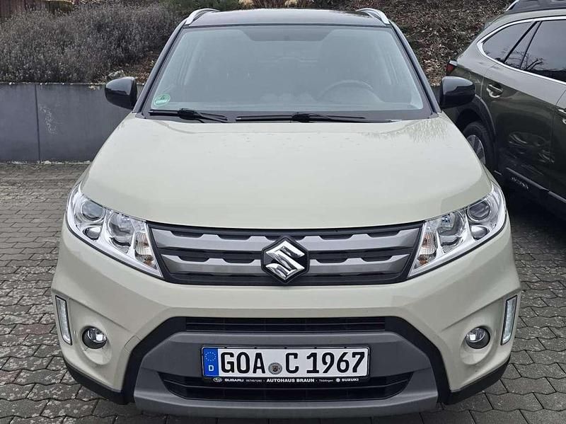 Gebraucht Suzuki Vitara Comfort 120 PS (88 kW) 2017 Savannah/black SUV