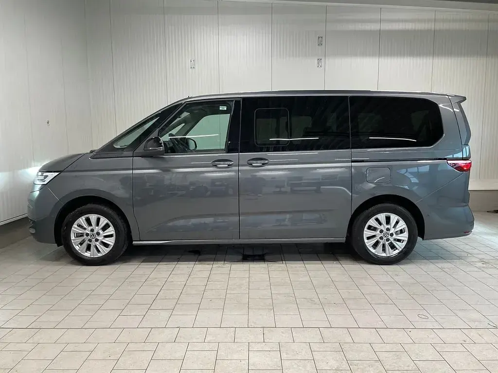 Gebraucht VW Multivan Life 177 PS (130 kW) 2025 Grau Van / Kleinbus
