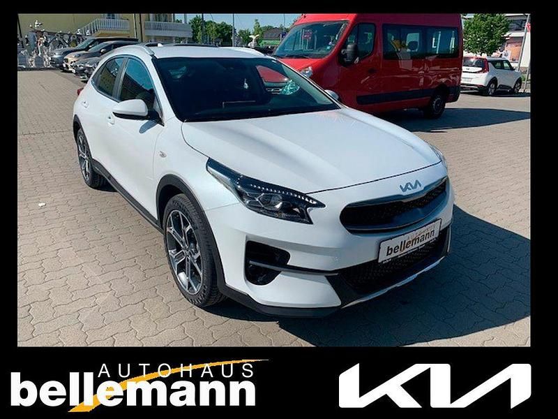 Weiß Gebraucht 2022 Kia XCeed SUV | 20.480 € (Fairer Preis) - Bild 1/4