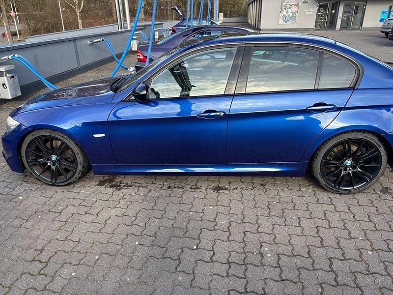 Gebraucht BMW 325 Shadowline 218 PS (160 kW) 2009 Blau Limousine