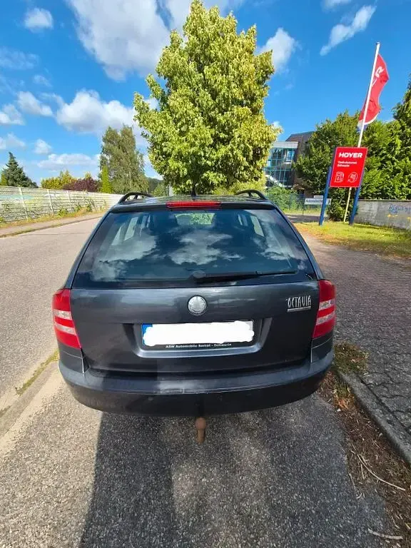 Gebraucht Skoda Octavia Classic 105 PS (77 kW) 2008 Grau Kombi