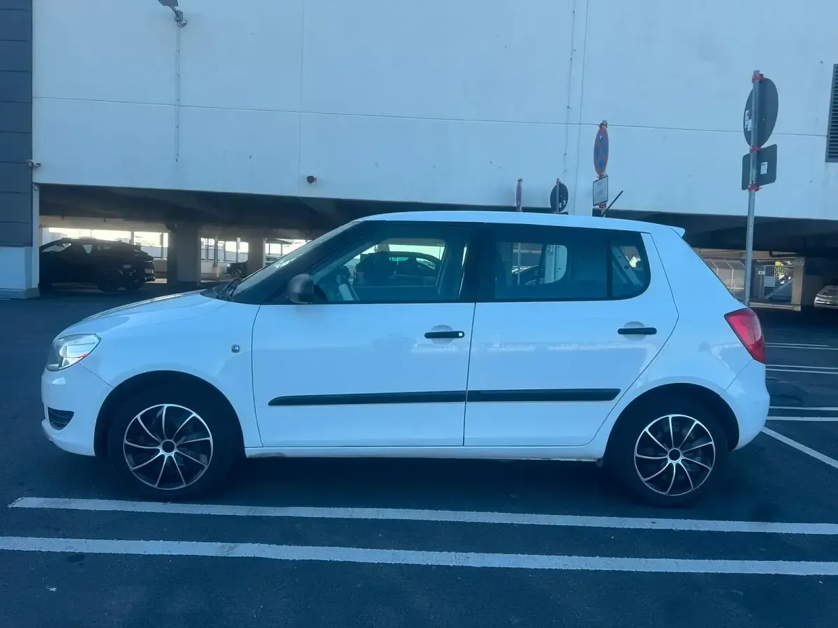 Second-hand Skoda Fabia 60 CP (44 kW) 2013 Alb Hatchback