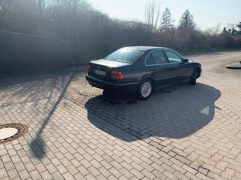 Gebraucht BMW 523 Sport Line 170 PS (125 kW) 1997 Schwarz Limousine