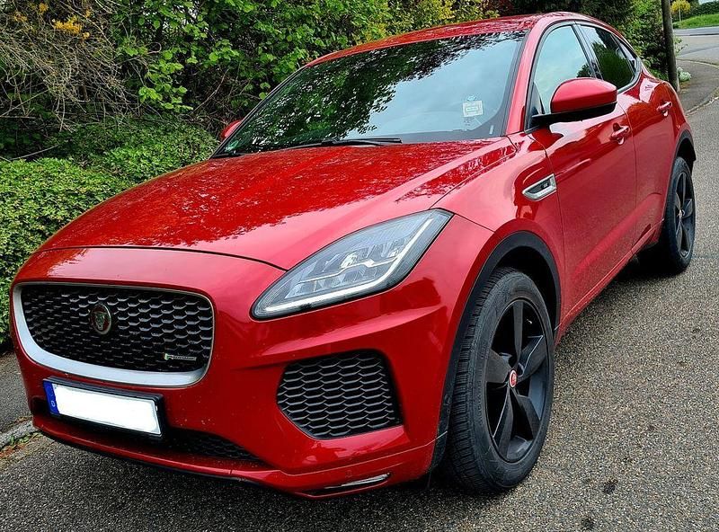 Rot Gebraucht 2018 Jaguar E-Pace R-Dynamic SUV | 15.999 € (Guter Preis) - Bild 1/4