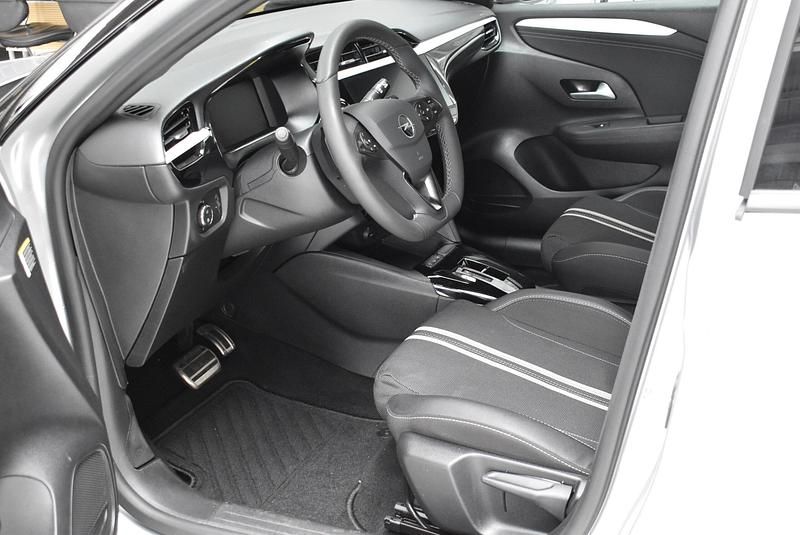 Gebraucht Opel Corsa 136 PS (100 kW) 2025 Silber kristall silber met. Kleinwagen