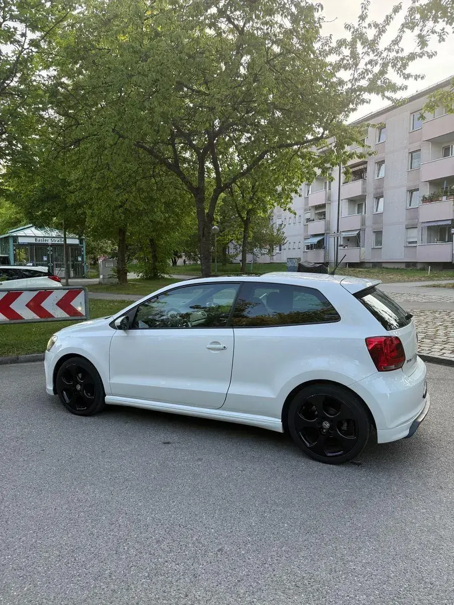 Gebraucht VW Polo Comfortline 105 PS (77 kW) 2012 Weiß Kleinwagen