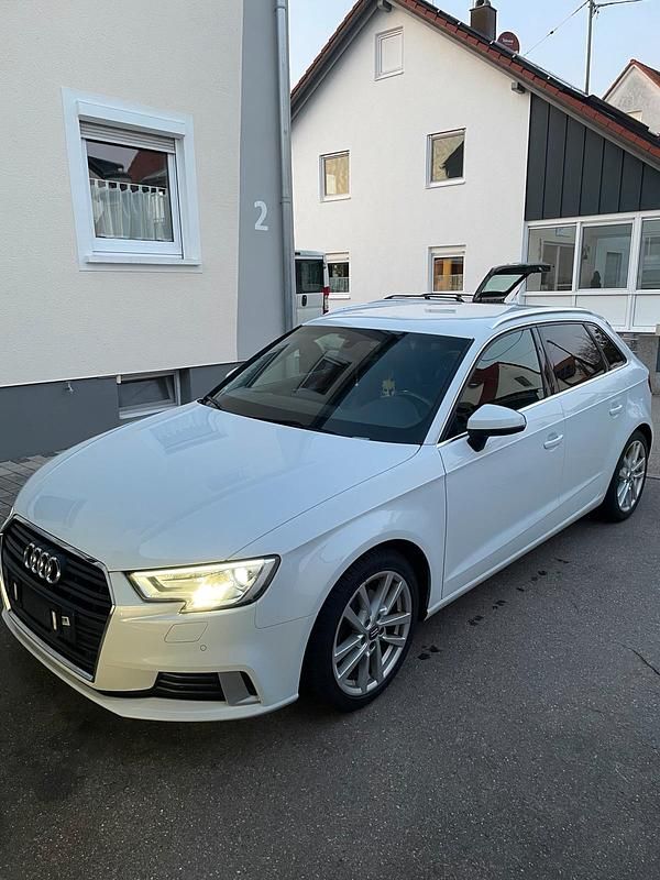Gebraucht Audi A3 S-Line 150 PS (110 kW) 2017 Weiß Kleinwagen