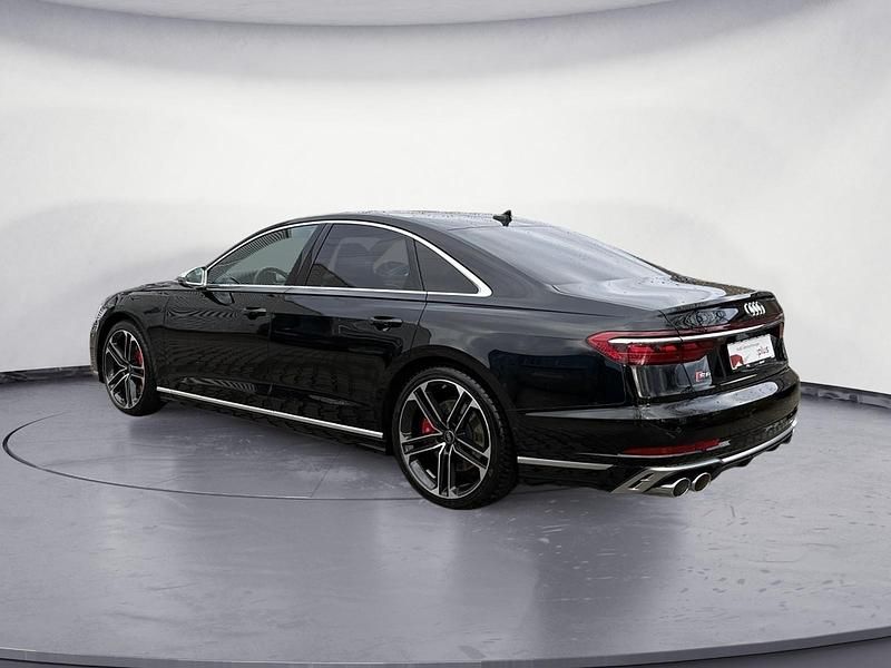 Gebraucht Audi S8 571 PS (419 kW) 2024 Schwarz Limousine