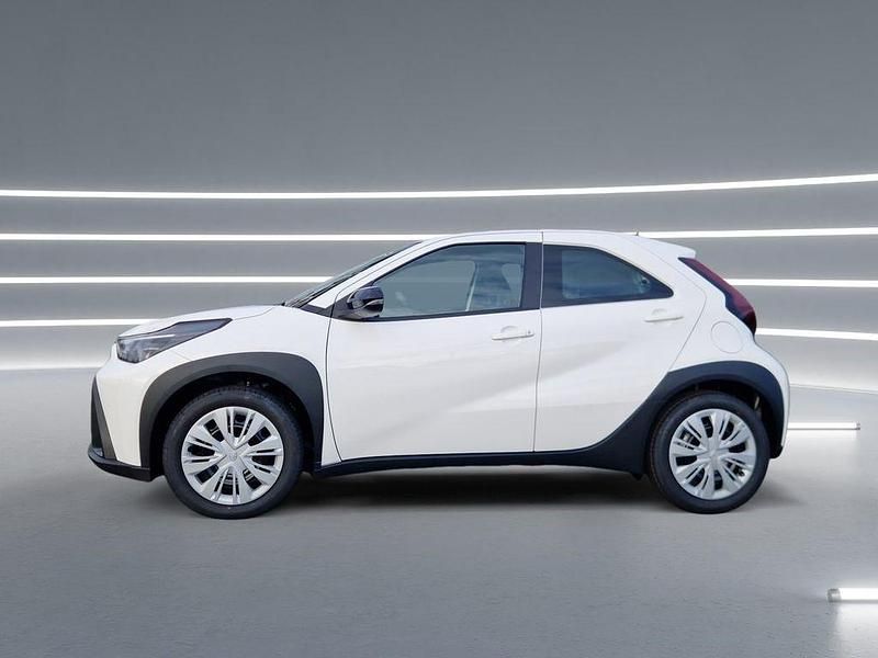 Neu Toyota Aygo X PURE 116 PS (85 kW) 2025 Weiß SUV