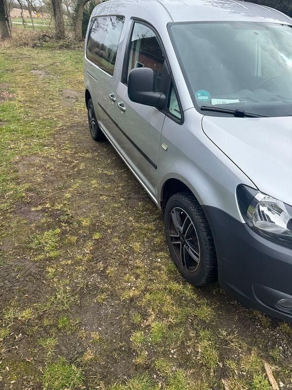 Gebraucht VW Caddy Maxi 107 PS (78 kW) 2014 Silber Van / Kleinbus