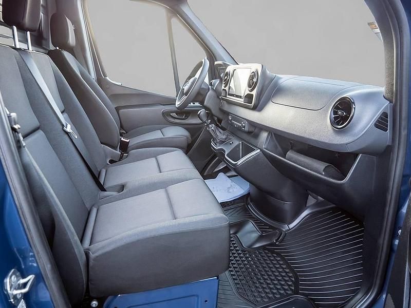 Gebraucht Mercedes Sprinter 150 PS (110 kW) 2024 Blau Van