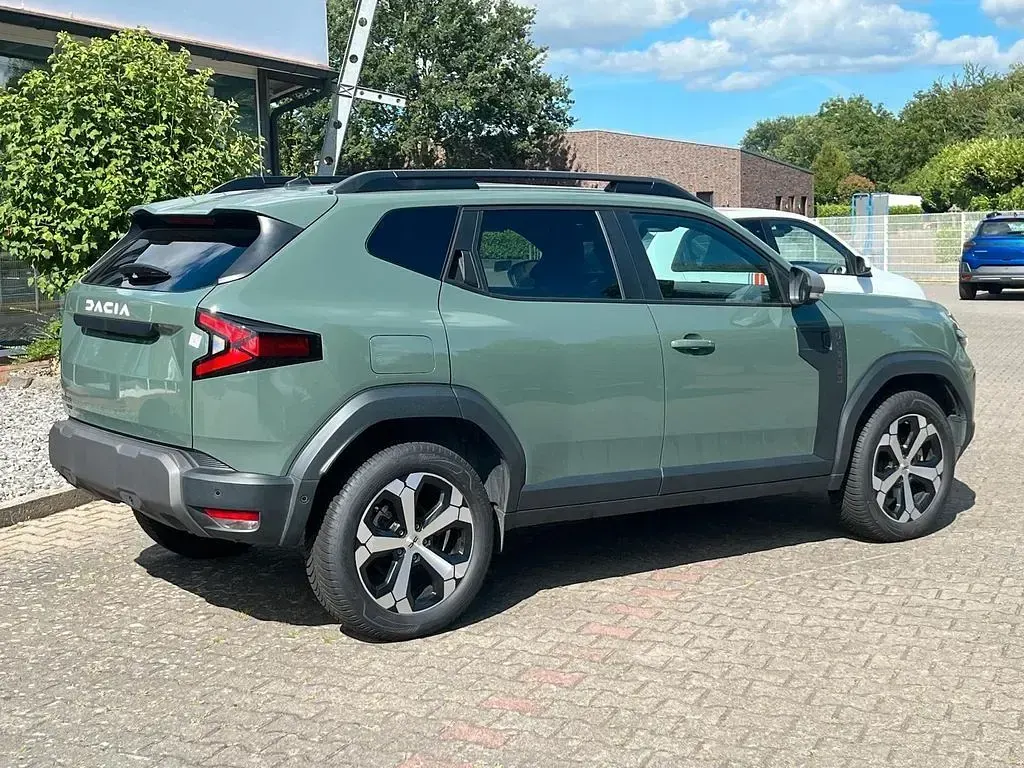 Gebraucht Dacia Duster Journey 94 PS (69 kW) 2025 Safarigrün SUV