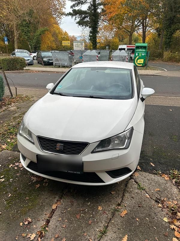 Weiß Gebraucht 2013 Seat Ibiza Kleinwagen | 4.500 € - Bild 1/4