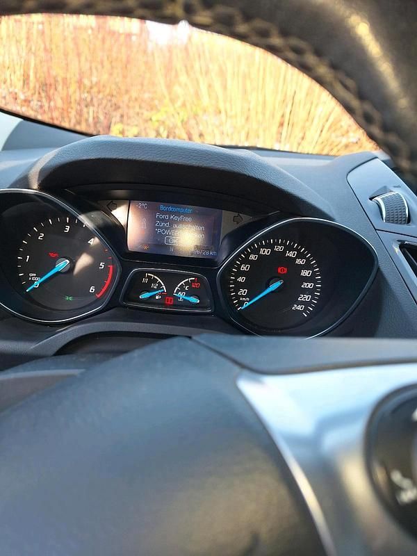 Gebraucht Ford Kuga 170 PS (125 kW) 2014 Grau SUV