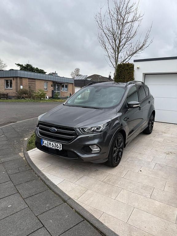 Gebraucht Ford Kuga ST-Line 150 PS (110 kW) 2017 Grau SUV
