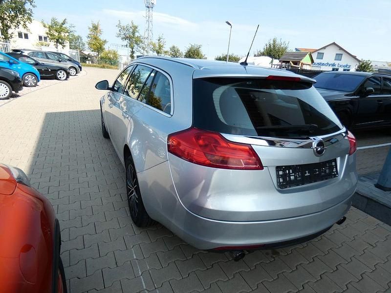 Gebraucht Opel Insignia Edition 179 PS (131 kW) 2009 Silber Kombi