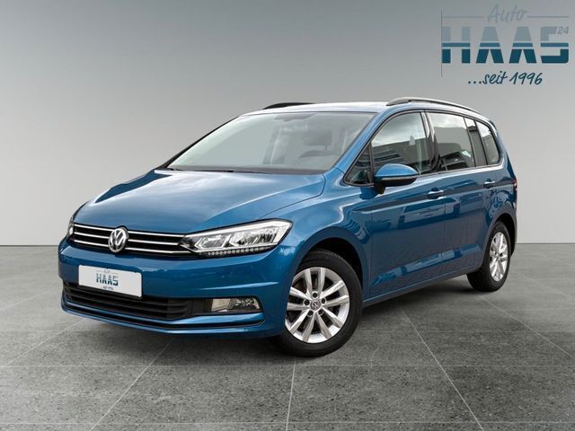 Caribbean blue metallic Gebraucht 2016 VW Touran Comfortline Van / Kleinbus | 23.990 € (Etwas zu teuer) - Bild 1/4