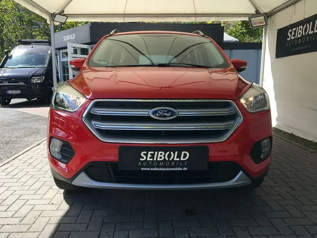Usado Ford Kuga 120 HP (88 kW) 2018 Vermelho SUV