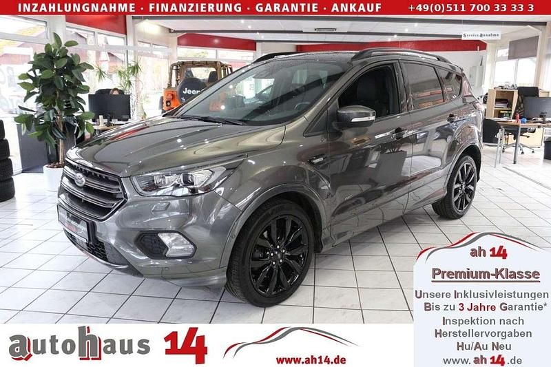Grau Gebraucht 2018 Ford Kuga Titanium SUV | 19.950 € (Fairer Preis) - Bild 1/3