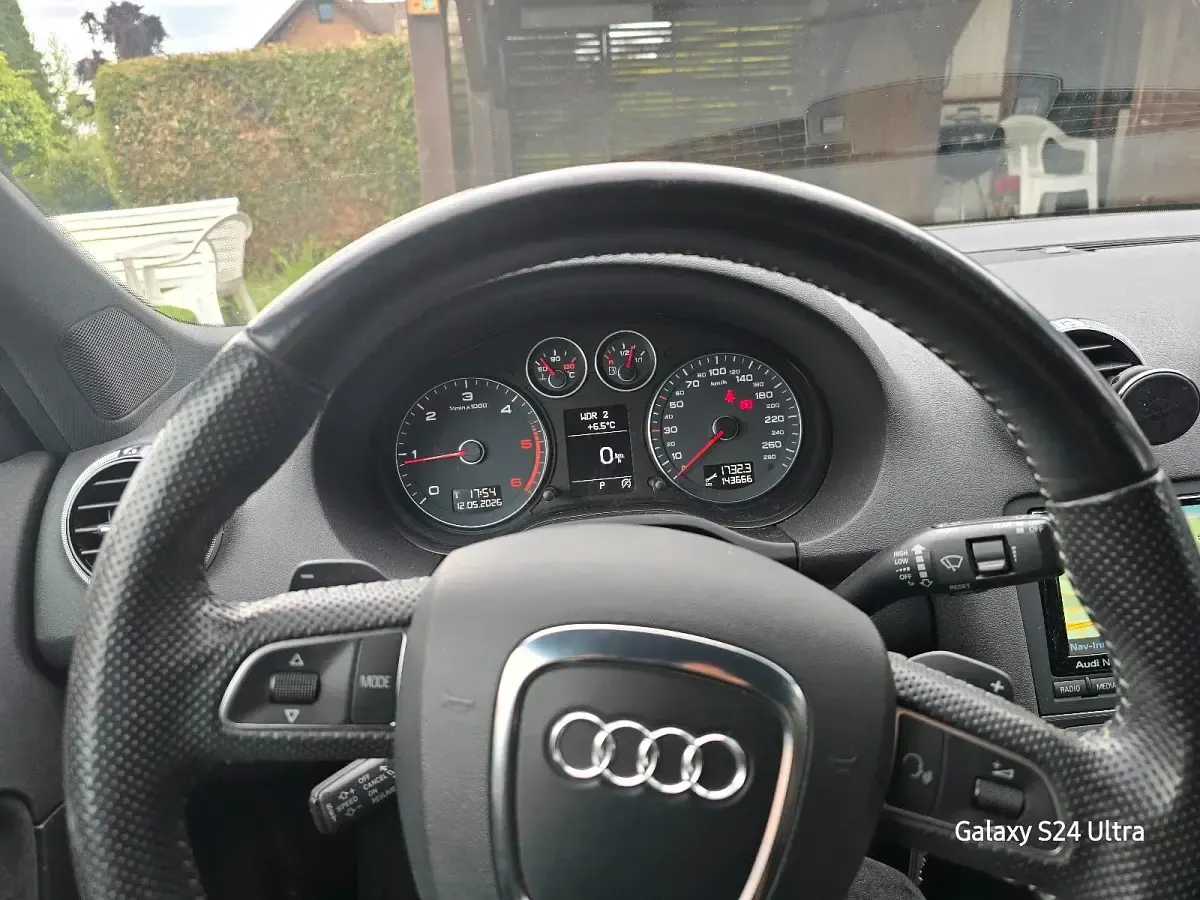 Gebraucht Audi A3 Cabriolet 140 PS (102 kW) 2012 Weiß Cabrio