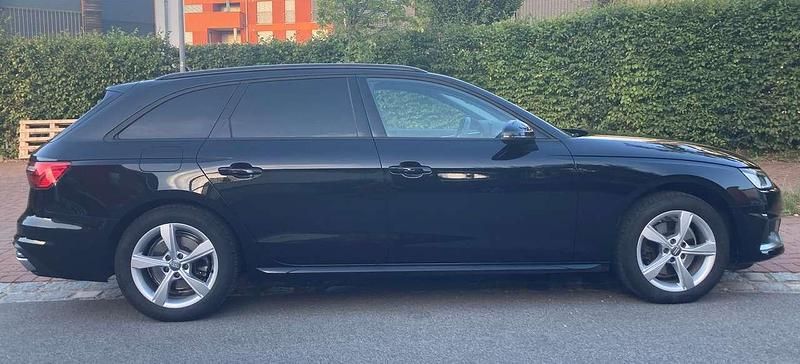 Używany Audi A4 Advanced 136 KM (100 kW) 2020 Czarny Kombi
