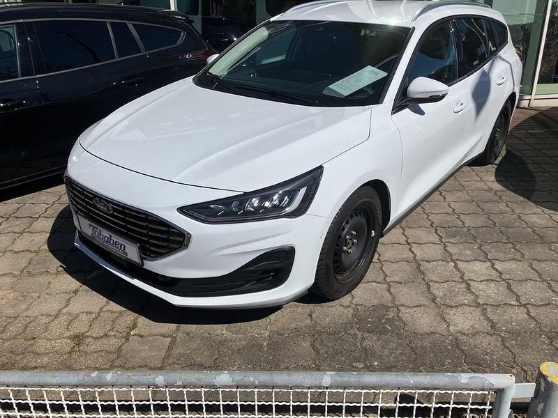Używany Ford Focus Titanium X 116 KM (85 kW) 2024 Biały Sedan/Limuzyna