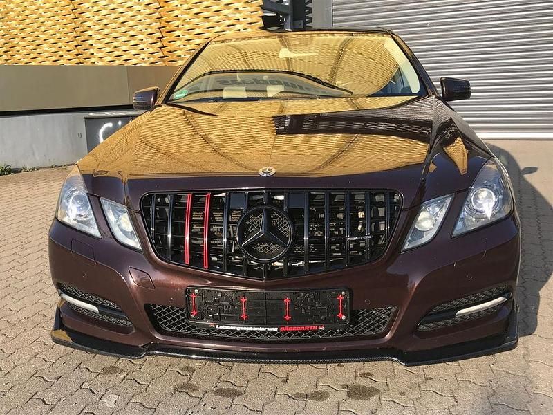 Gebraucht Mercedes E220 Avantgarde 170 PS (125 kW) 2012 Limousine