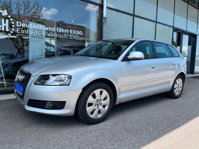 Silber Gebraucht 2009 Audi A3 Sportback Attraction Limousine | 2.999 € (Superpreis) - Bild 1/4