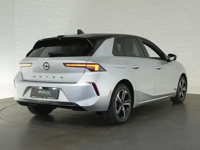 Gebraucht Opel Astra 131 PS (96 kW) 2025 Kristall silber Kleinwagen