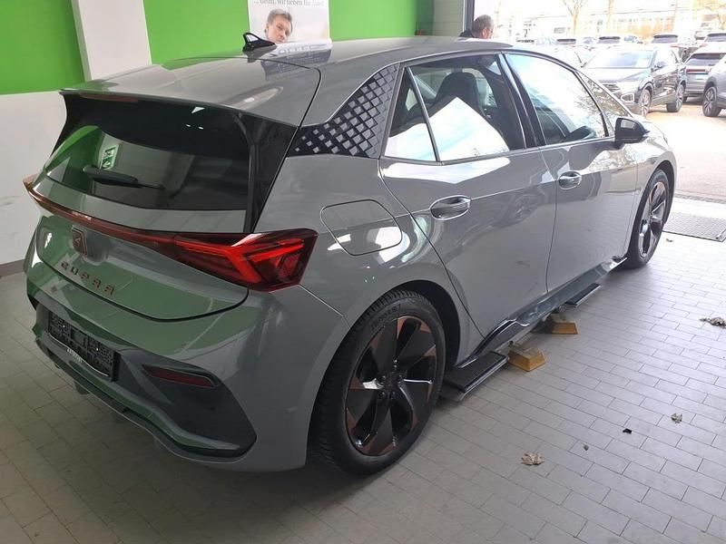 Gebraucht Cupra Born 150 kW (204 PS) 2024 Vaporgrau Kleinwagen