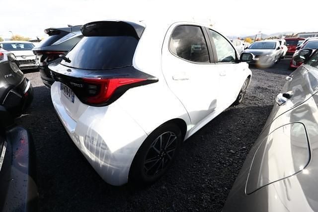 Super white super white Gebraucht 2021 Toyota Yaris Hybrid Team Kleinwagen | 17.714 € (Guter Preis) - Bild 1/4
