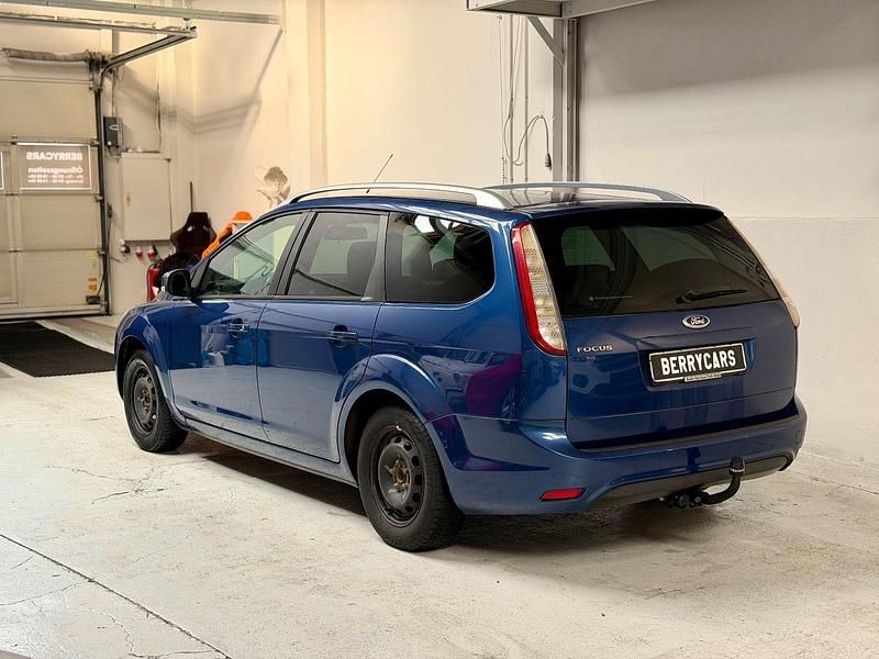 Gebraucht Ford Focus Style 125 PS (91 kW) 2009 Blau Kombi