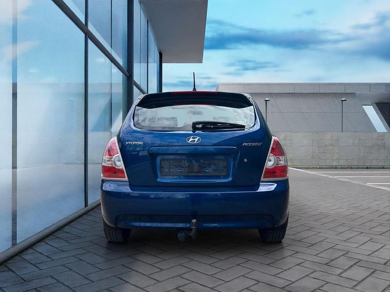 Gebraucht Hyundai Accent 97 PS (71 kW) 2007 Blau Kleinwagen