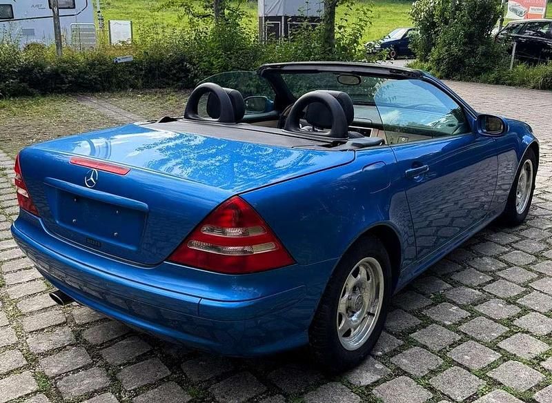 Gebraucht Mercedes SLK200 163 PS (119 kW) 2000 Blau Cabrio